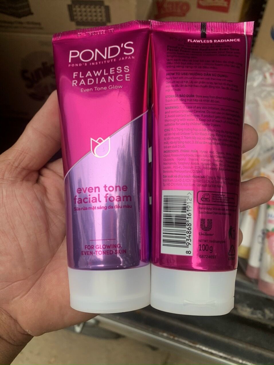Sữa rửa mặt trắng da cao cấp POND'S Flawless Radiance Whitening Facial Foam 100g Mẫu Mới