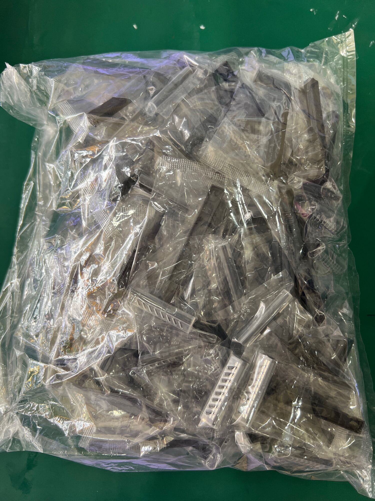 100 cây dao cạo tâu dùng 1 lần trong khách sạn