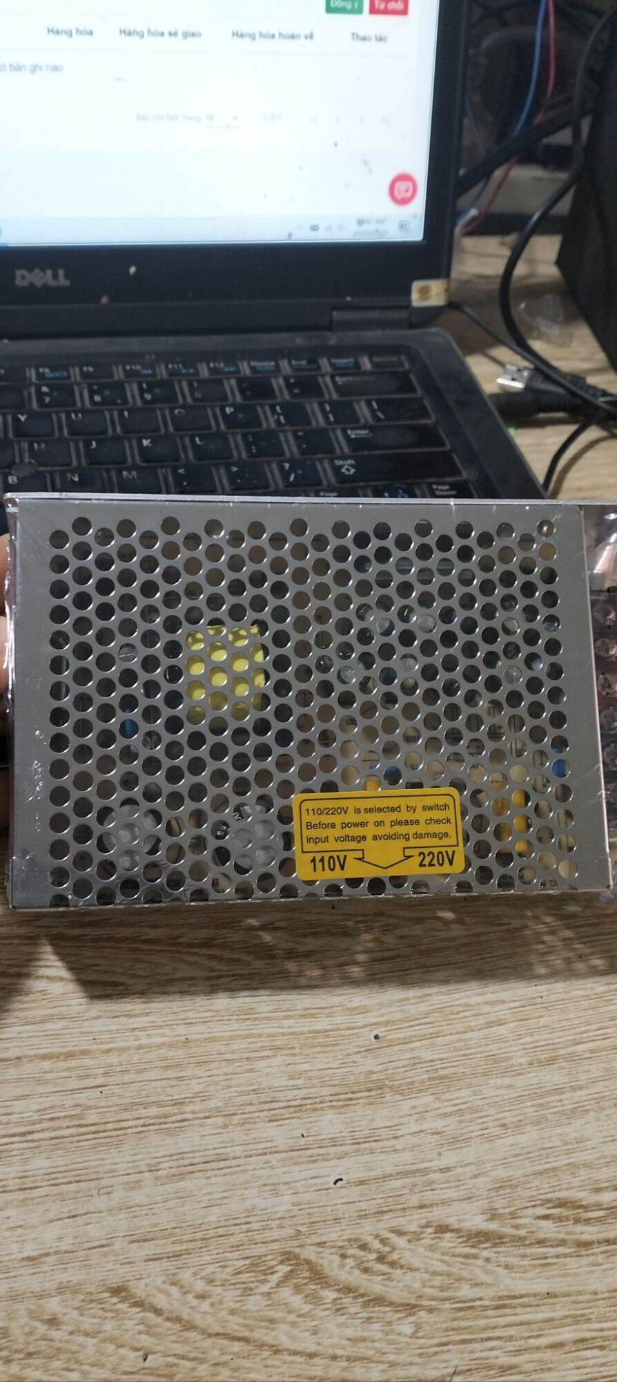 Nguồn đối xứng +-15V