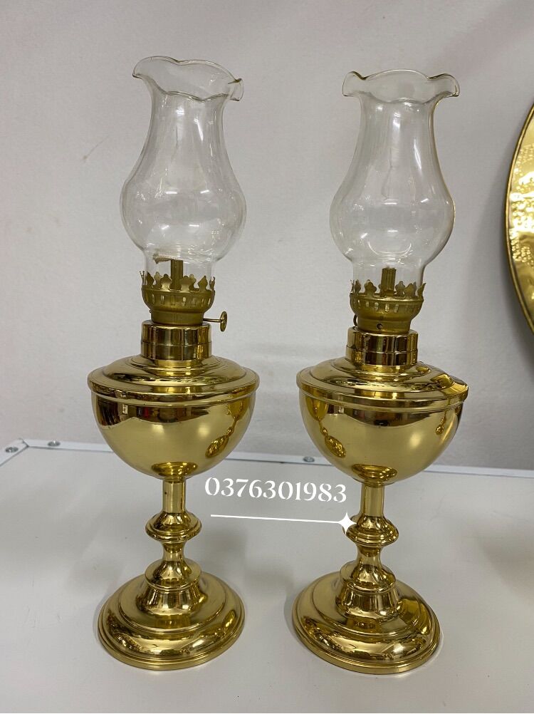 Đèn dầu , đèn thờ thắp dầu bằng đồng đúc cao 28cm