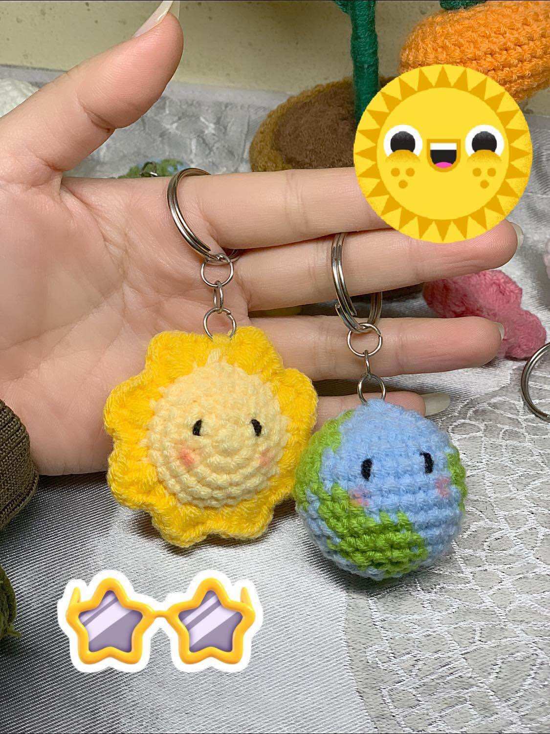 Mặt trời và trái đất. Móc khoá Len Handmade