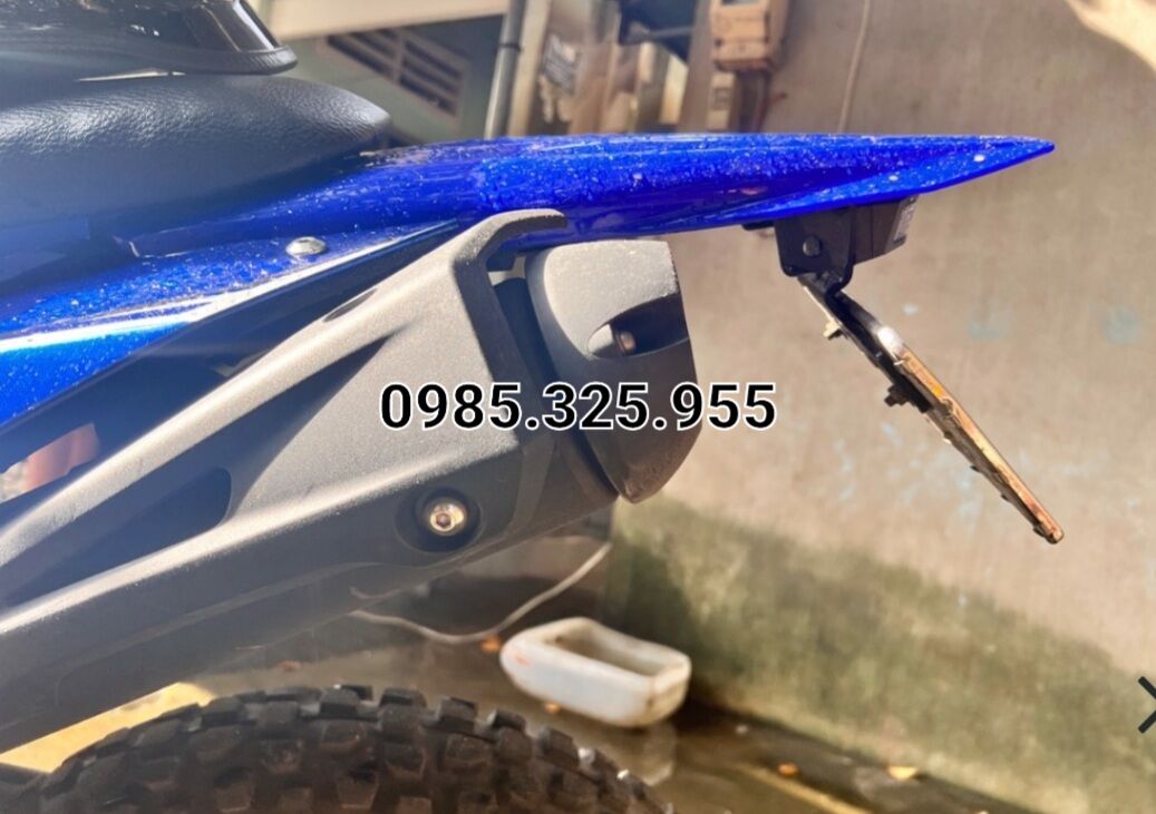 Dè đuôi trên yz độ cho wr155 dài hơn dè zin