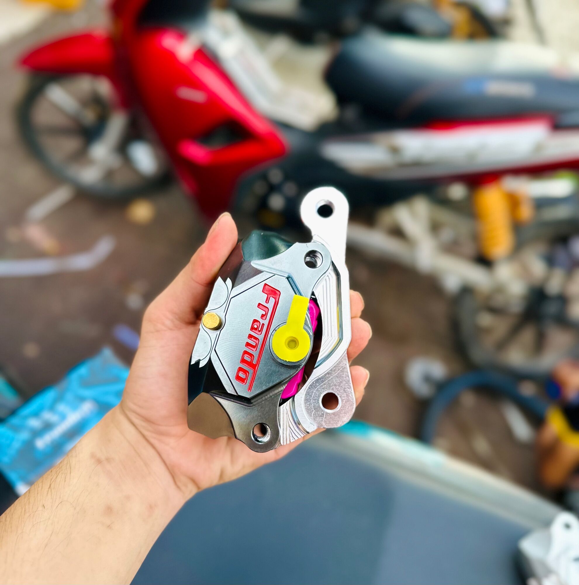 Heo dầu Frando 2 Piss A100 lắp nhiều dòng xe