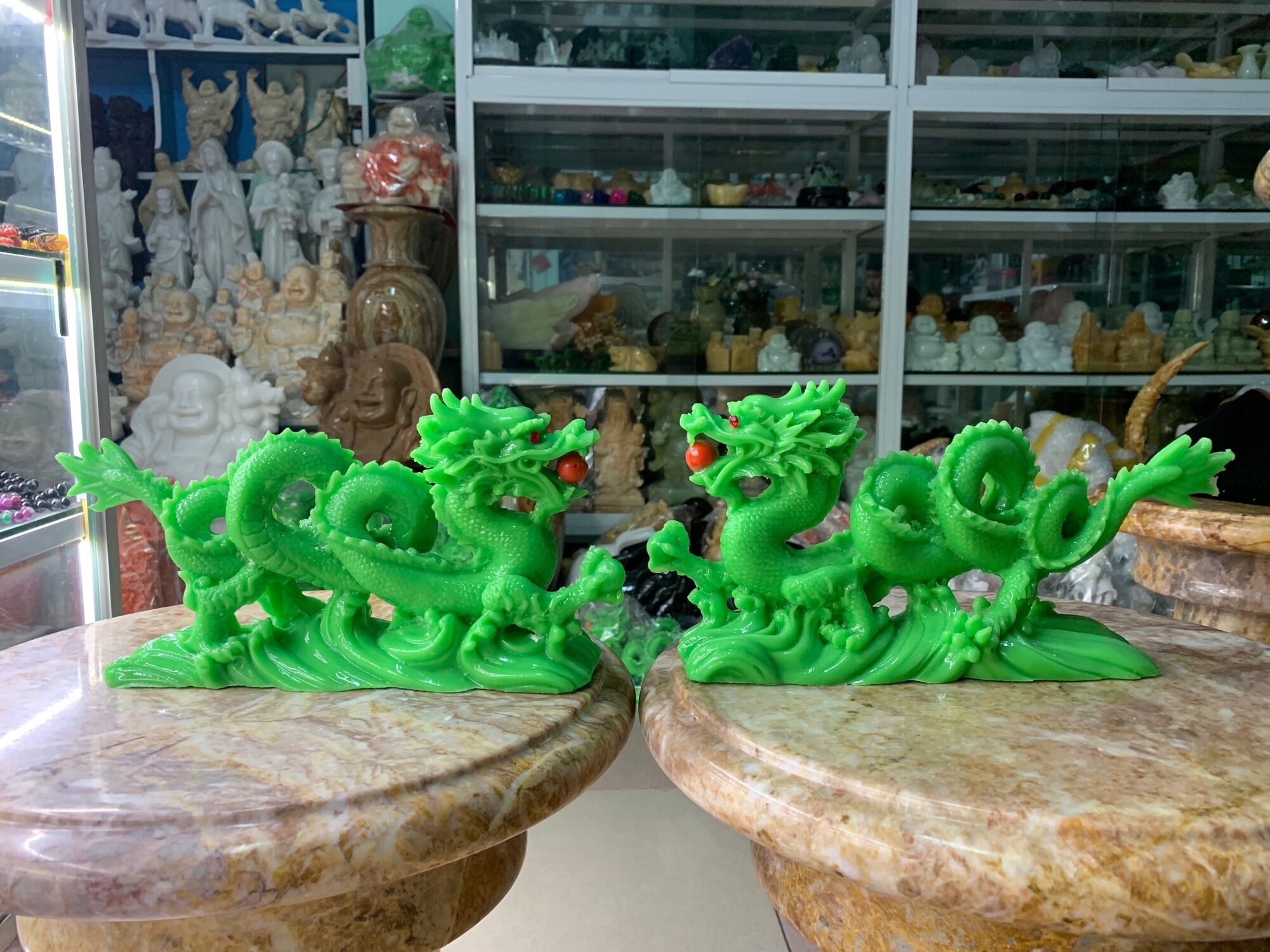 Cặp Rồng Ngậm Ngọc Đá Đúc - ngang 30cm