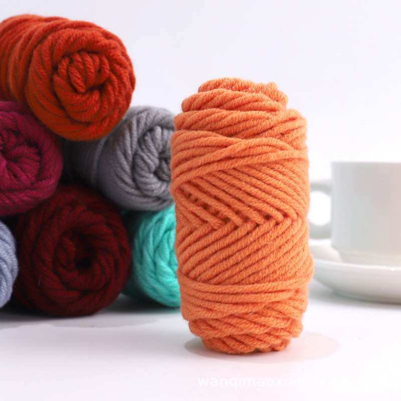 Bộ 10 cuộn len và 3 cây kim móc