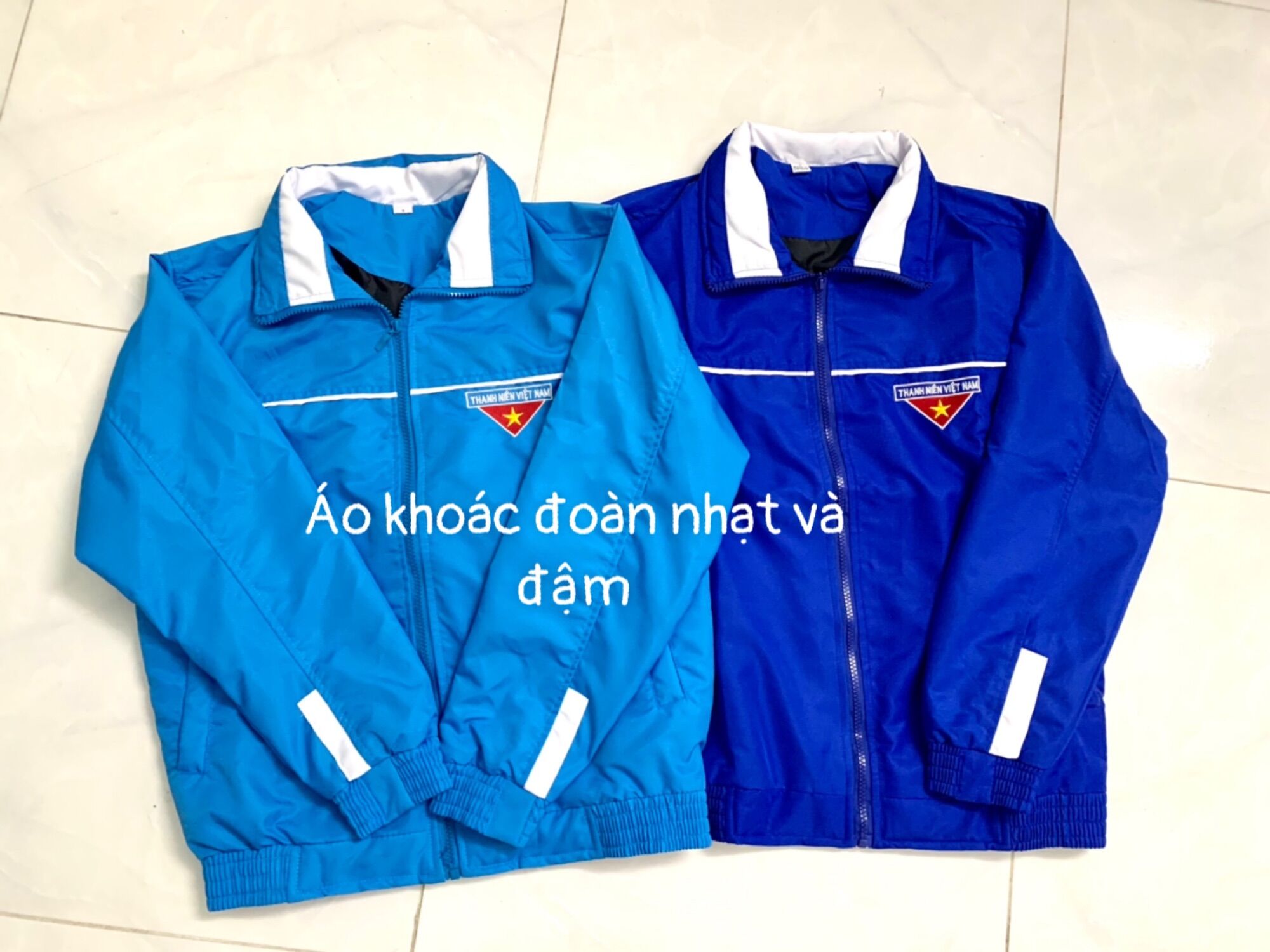 Áo khoác đoàn full màu đậm và nhạt.