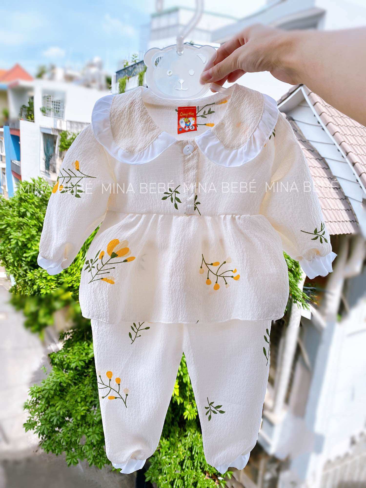 (2 màu) Combo 2 ?bộ đồ bé gái tay lửng viền ren họa tiết dễ thương chất vải đũi thái mềm, thoáng mát 4-16kg