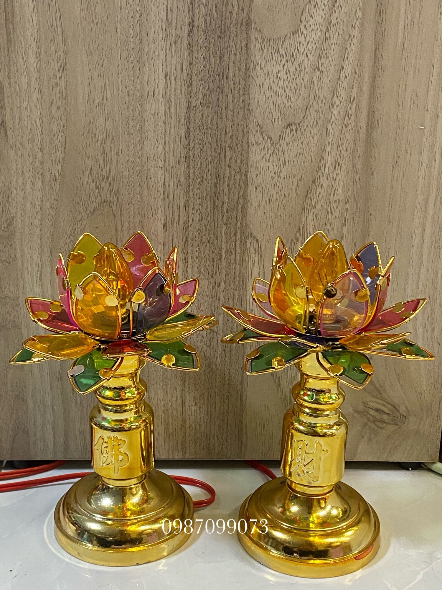 Cặp đèn thờ hoa sen bảy màu kèm bóng ớt