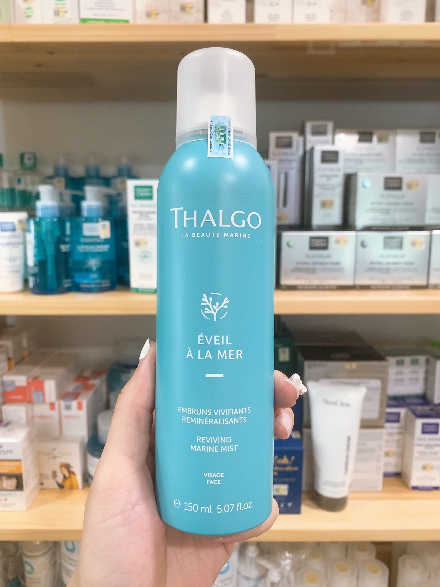 Xịt Khoáng Dưỡng Ẩm Thalgo Reviving Marine Mist 150ml