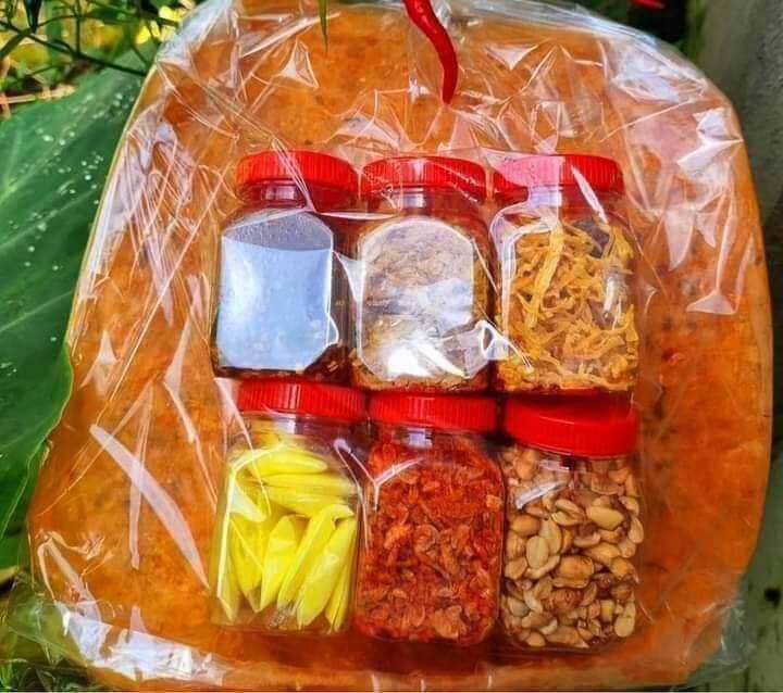 Combo 500g bánh ớt dẻo+ bơ + me,muối,ruốc ,hành phi ,đậu y hình