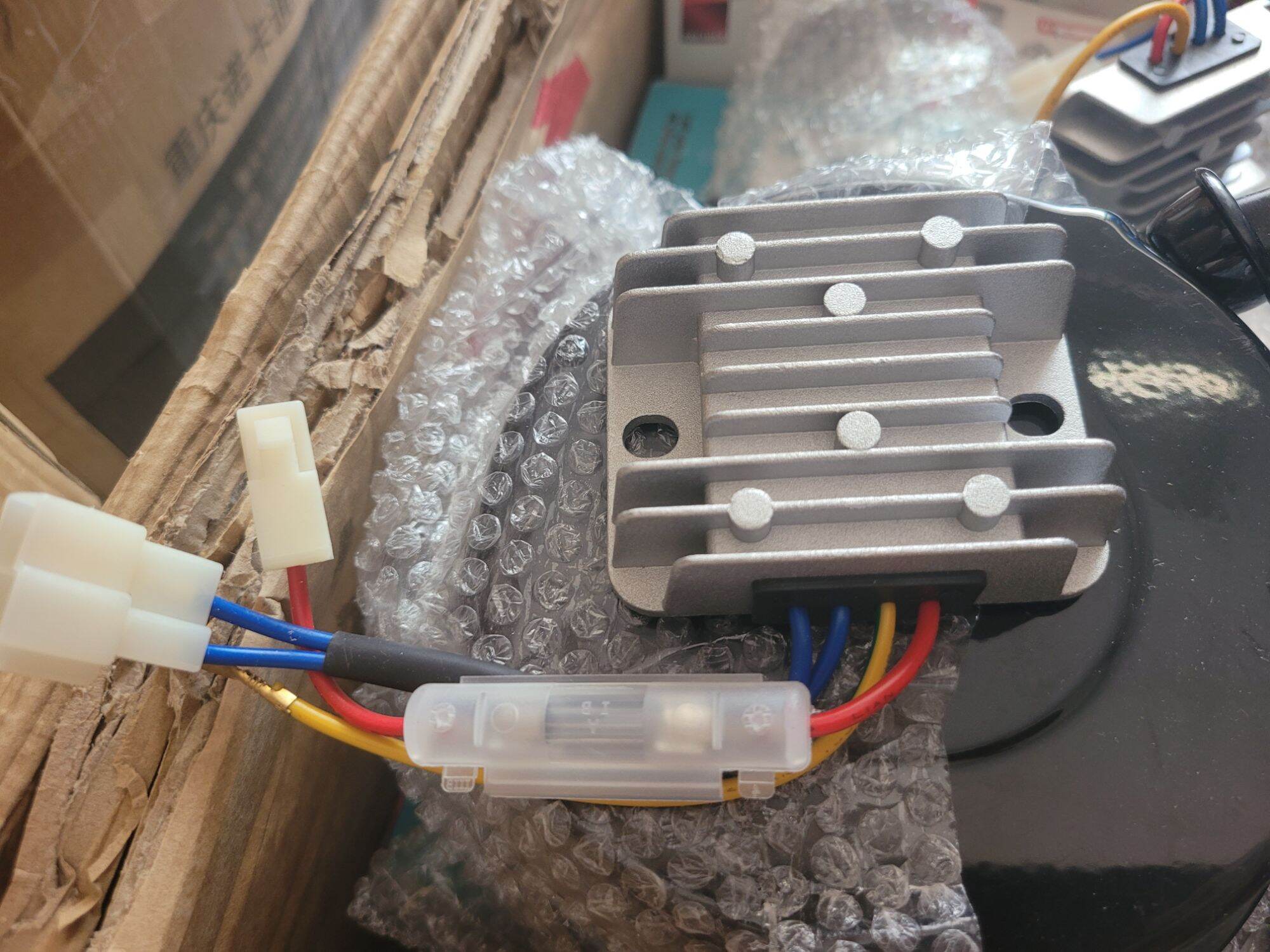 Nạp dầu máy phát điện 2kw 5kw 7kw/chỉnh lưu sạc nhôm/tiết chế sạc ắc quy máy chạy dầu
