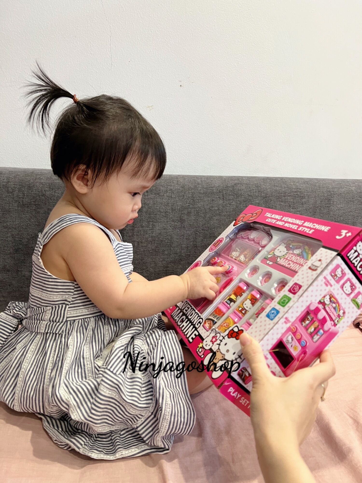 Đồ chơi máy bán nước tự động vending machine HEllo Kitty cho bé yêu