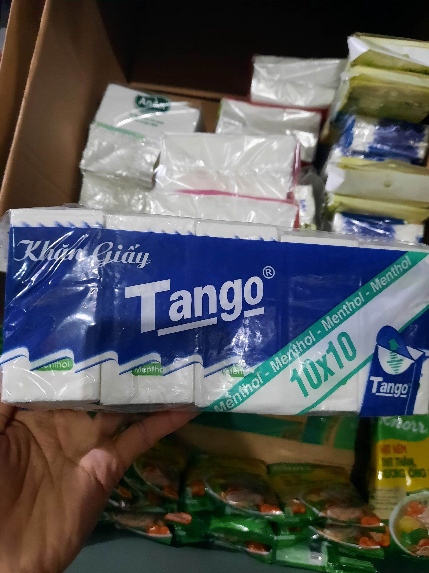 Khăn giấy Tango một lốc 10 gói