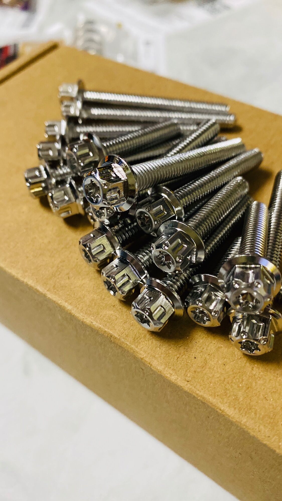 Ốc salaya inox 304 đầu trụ 6ly nhiều size