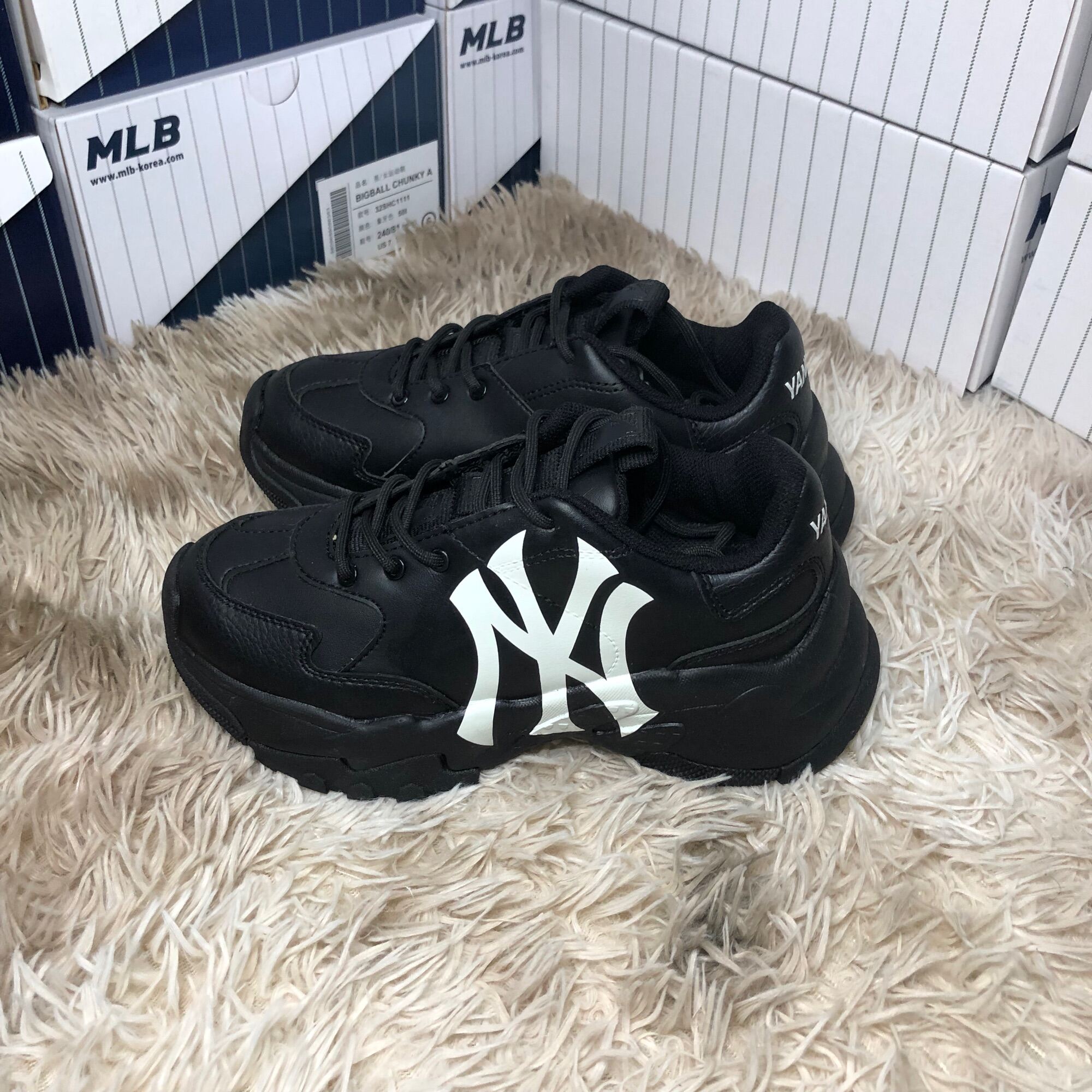 CHÍNH HÃNG Giày Sneaker Chunky MLB NY full đen chính hãng  Lazadavn