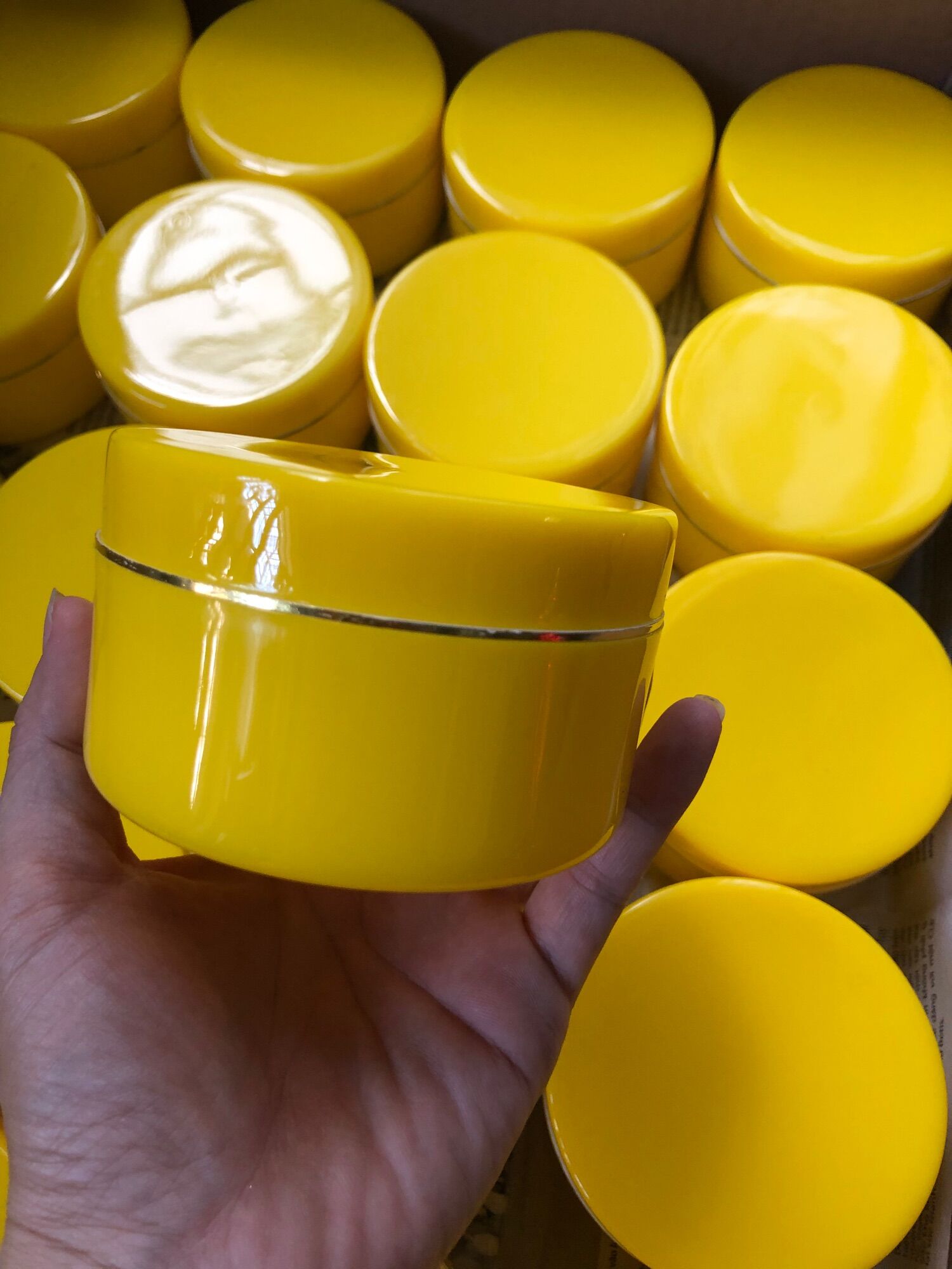 [HCM]10 Hủ đựng kem 100g MÀU VÀNG