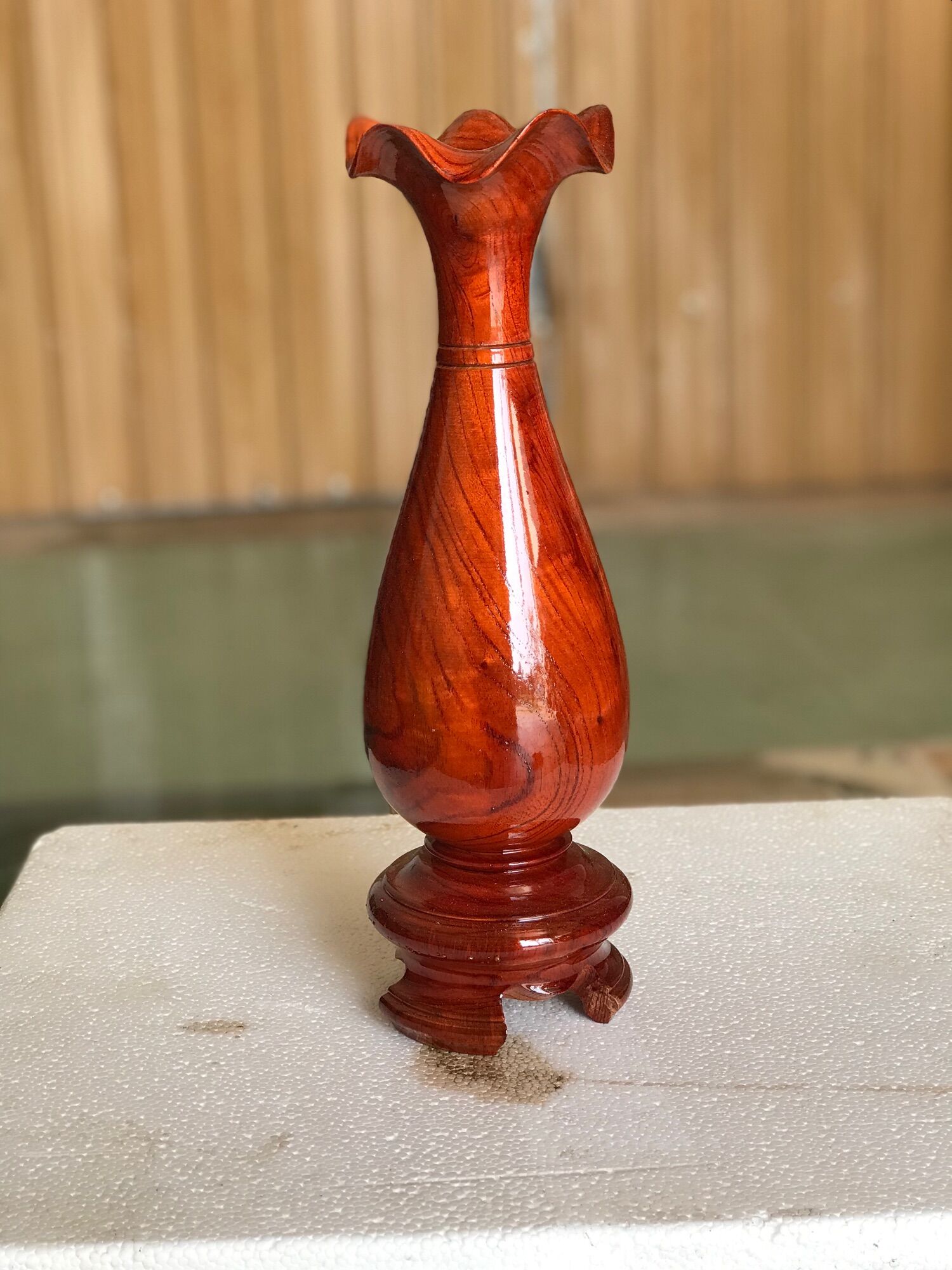 Lọ hoa gỗ lục bình gỗ xoan đào đẹp cao 30cm*đường kính 10cm