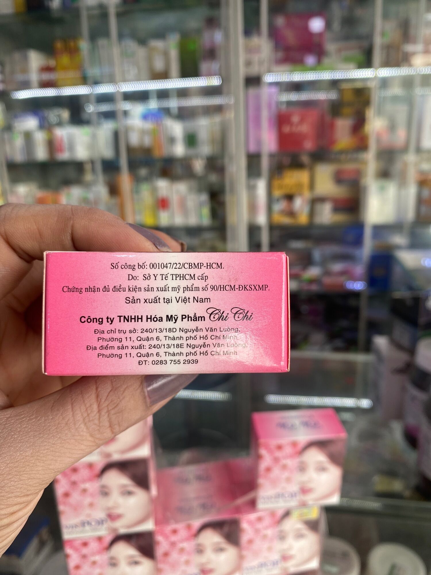 Kem dữơng trắng da pop thái lan