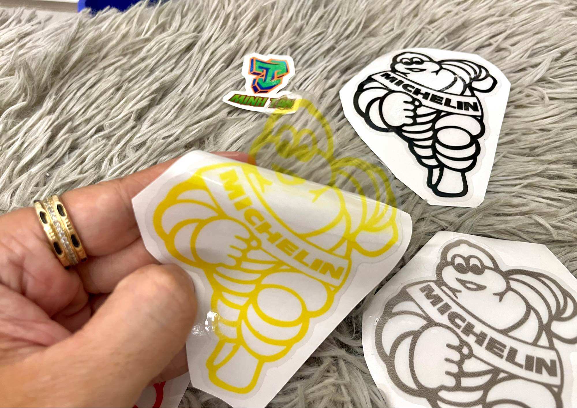 Tem logo Michelin nền trong sắc nét (giá 1 tem₫