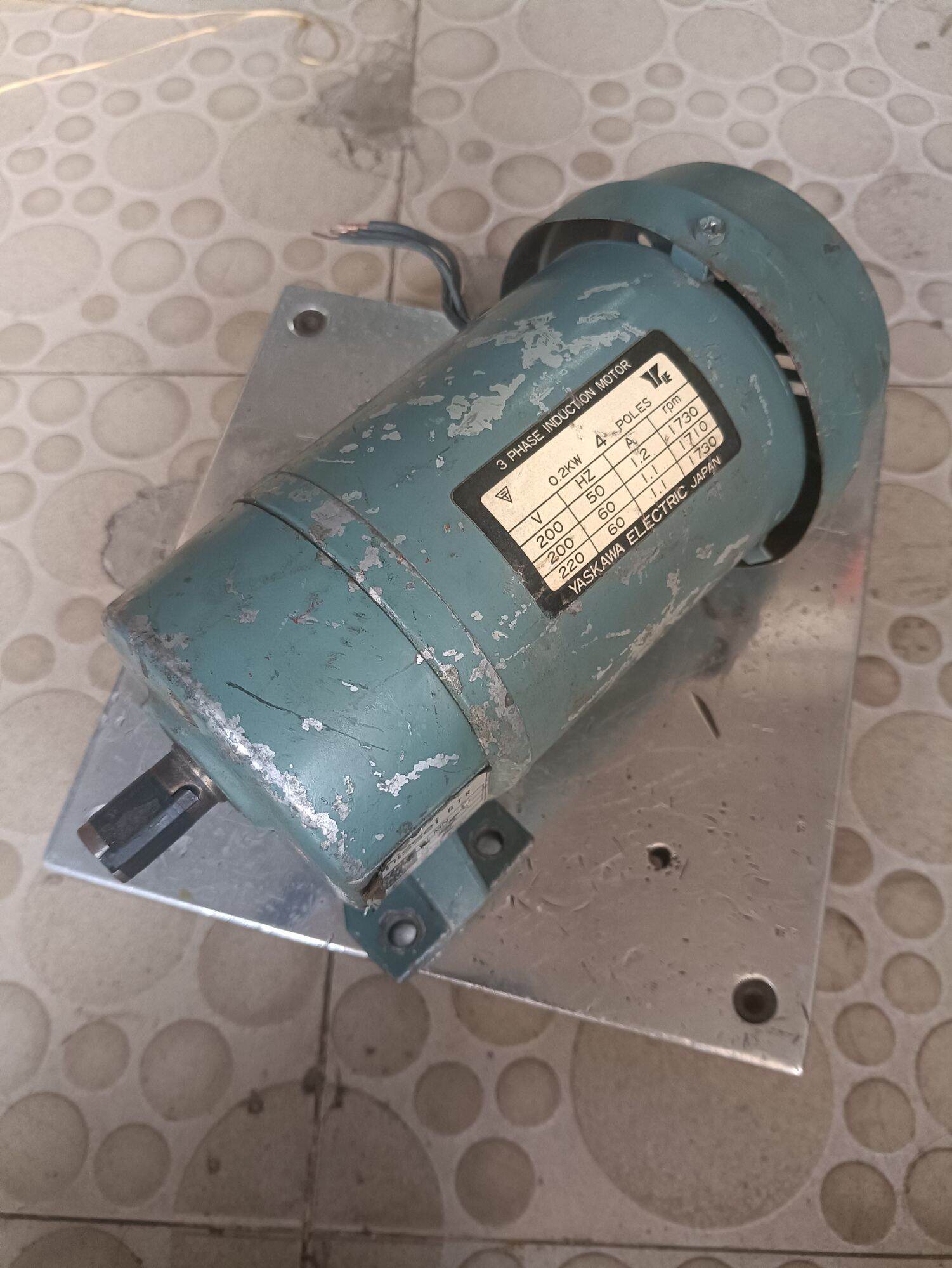 motor giảm tốc 140 vòng phút ( 200w 0.2kw ) điện 220v