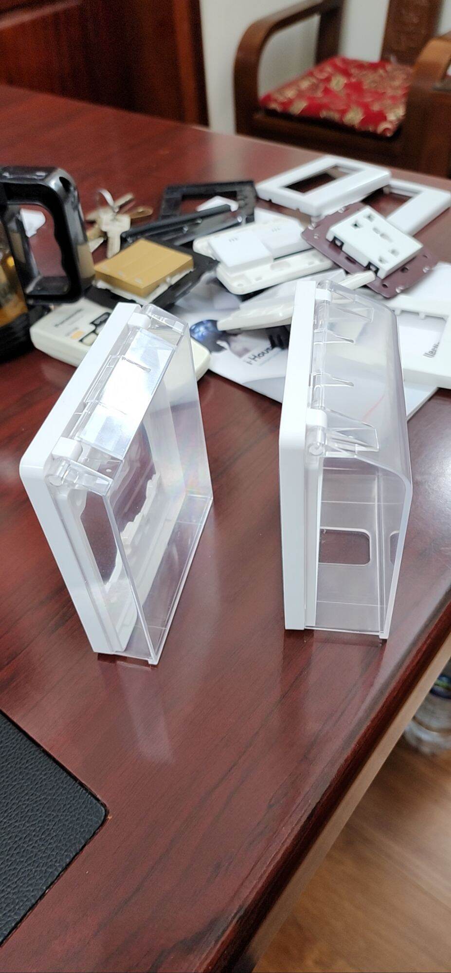 MẶT CHE MƯA VUÔNG
