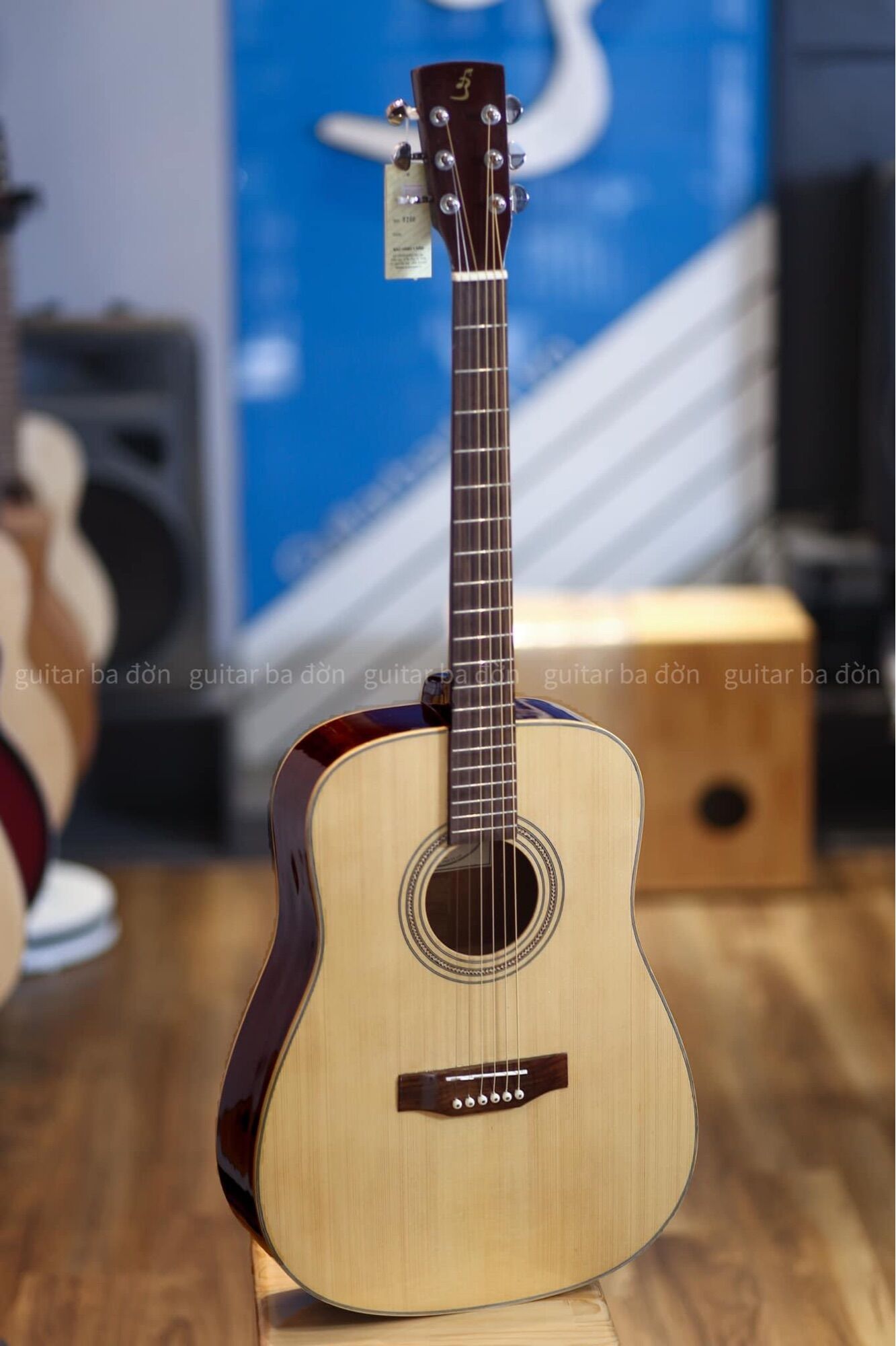 [GUITAR GIÁ TỐT] Guitar Acoustic Ba Đờn D-200( gỗ hồng đào nhập khẩu ) + Bao đàn cao cấp 3 lớp + phụ kiện