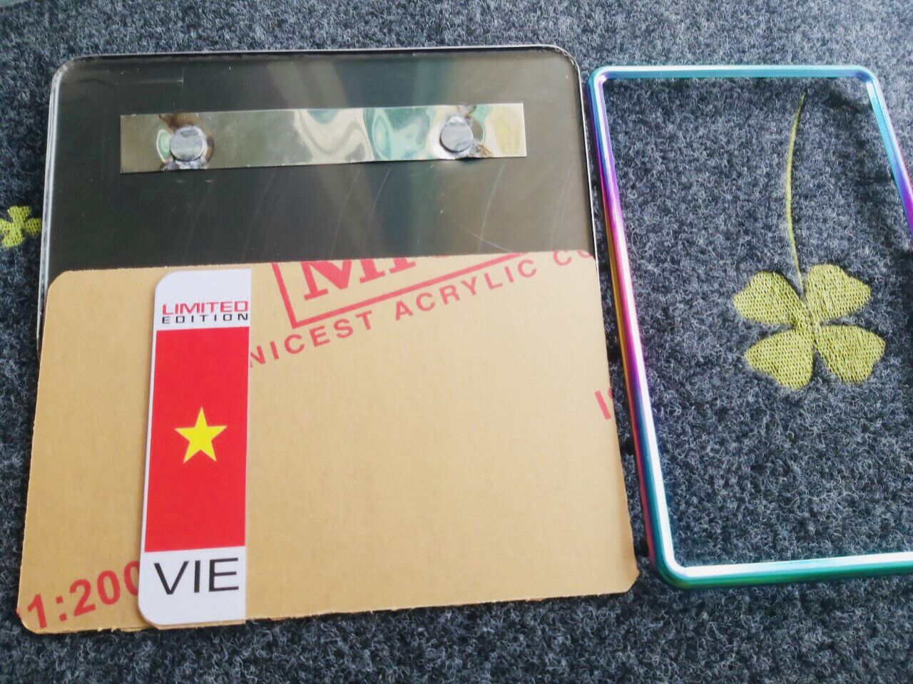 [HCM]KHUNG BIỂN SỐ XE MÁY CÓ CỜ + MICA (FULL BỘ)