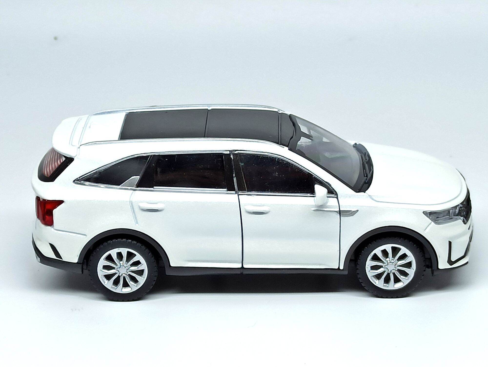 Mô hình xe Kia Sorento 2021 tỷ lệ 1/38