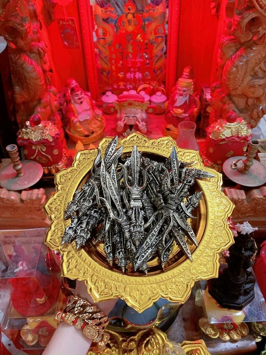 ĐAO CHÉM VÍA THẦN TAO
