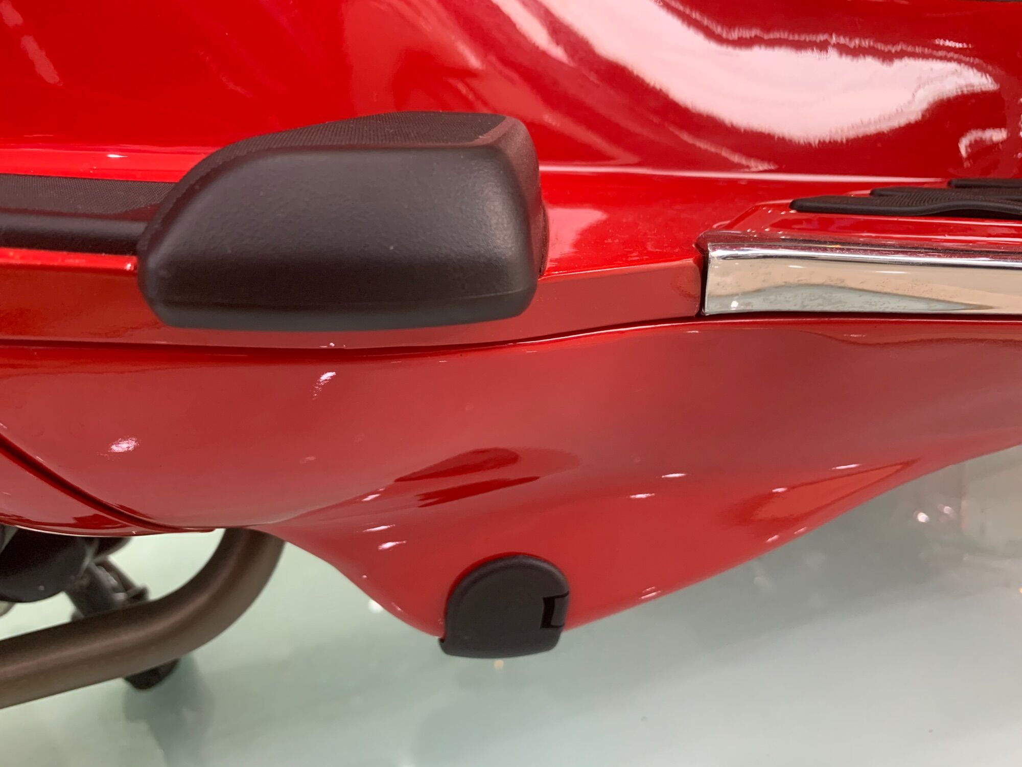 Nút đậy gầm xe dành cho xe Vespa Sprint Primavera