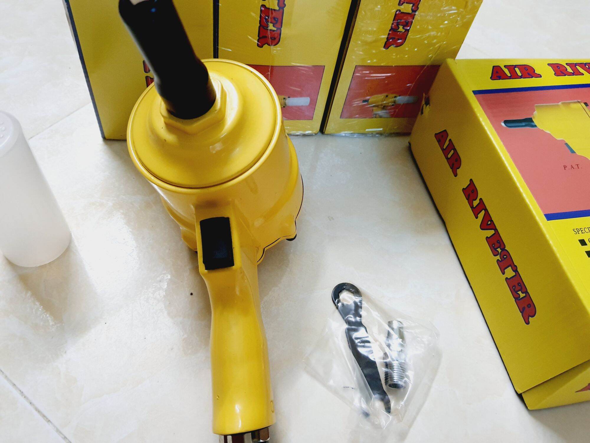 Máy rút đinh rive nhôm