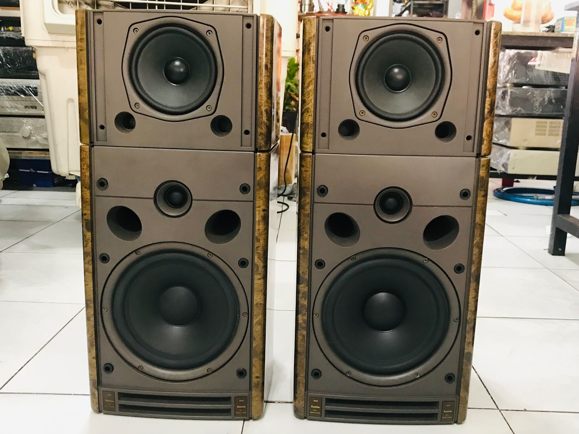 Freeship Cặp Loa của Đức Kasiha S-800 có thiết kế 3 đường tiếng bass 20cm Loa zin mới đẹp.
