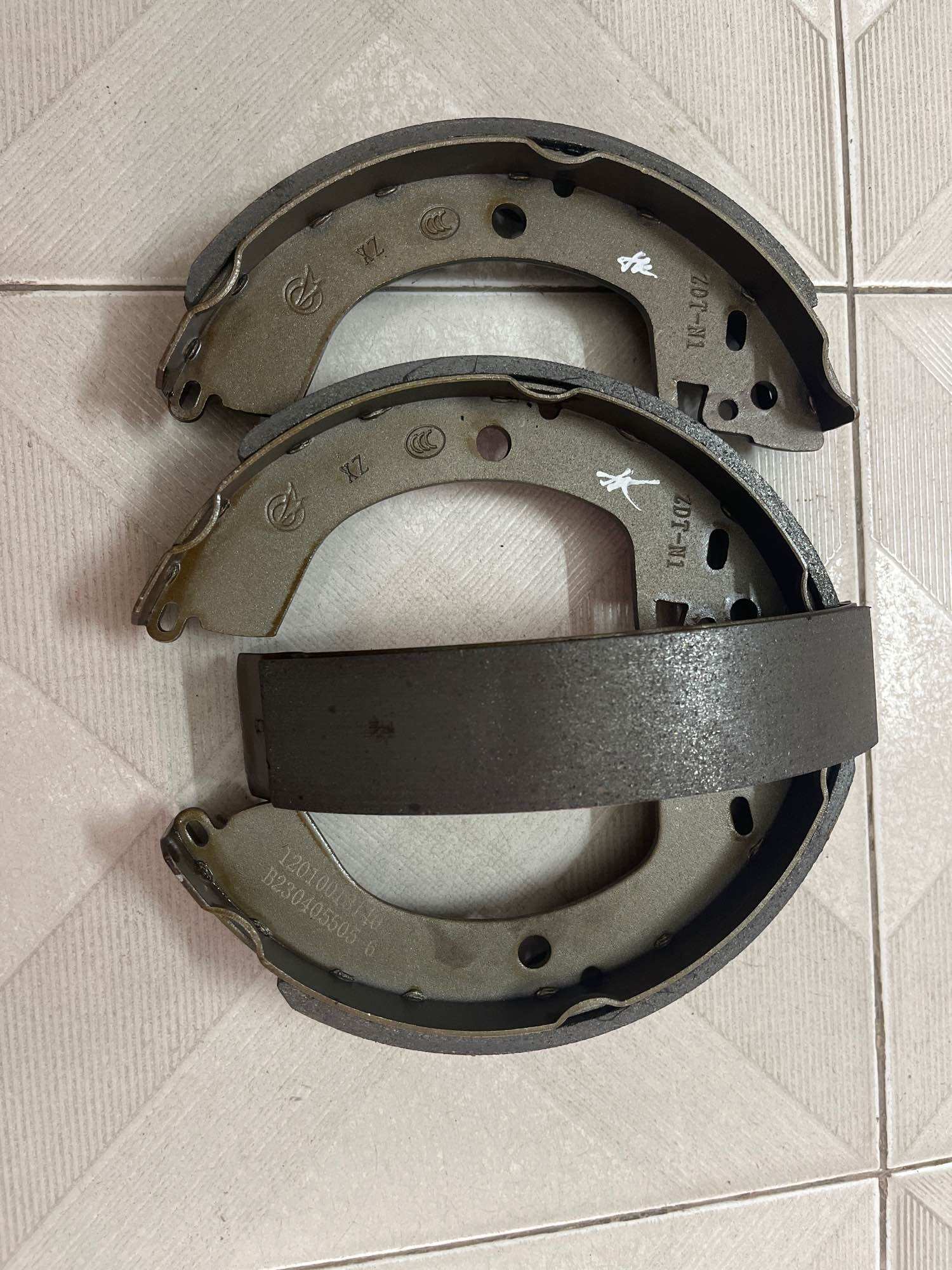 Má phanh sau Dongben X30