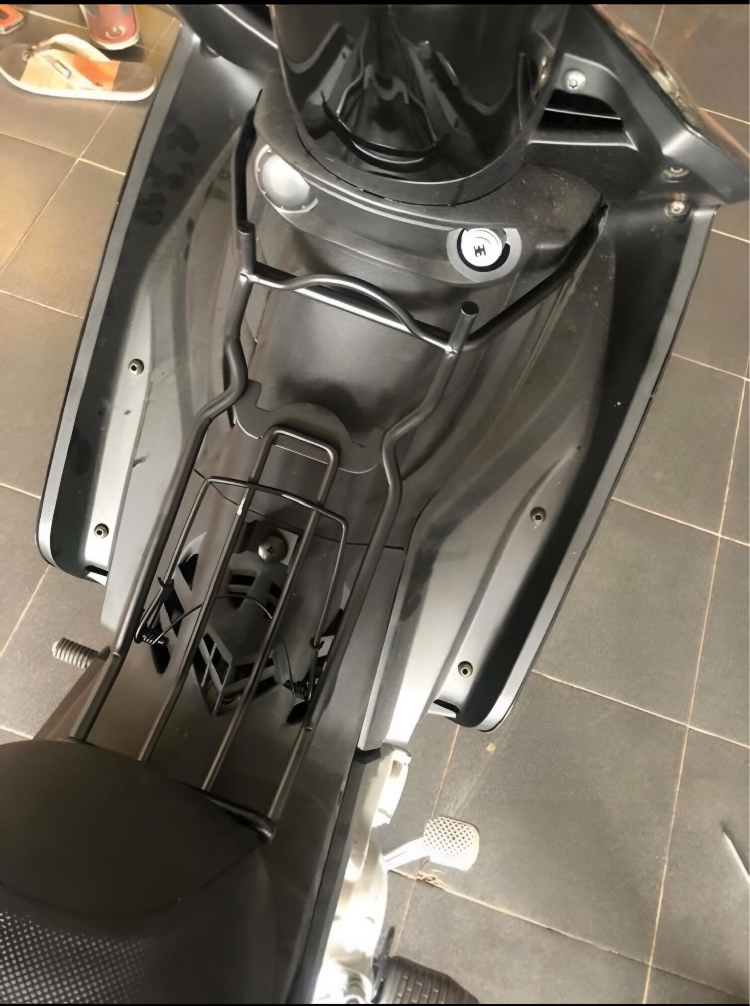 Baga giữa xe exciter 2010 màu đen (SALE)
