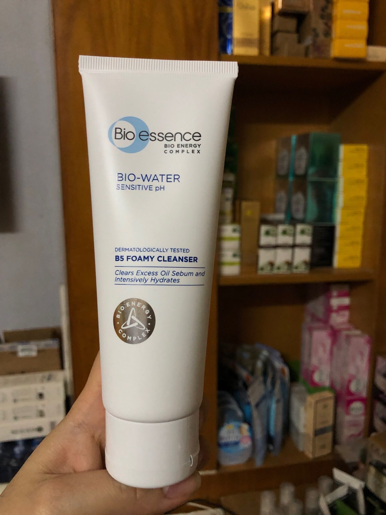 Sữa rửa mặt Bio- essence Bio water B5 cấp ẩm dưỡng da 100g