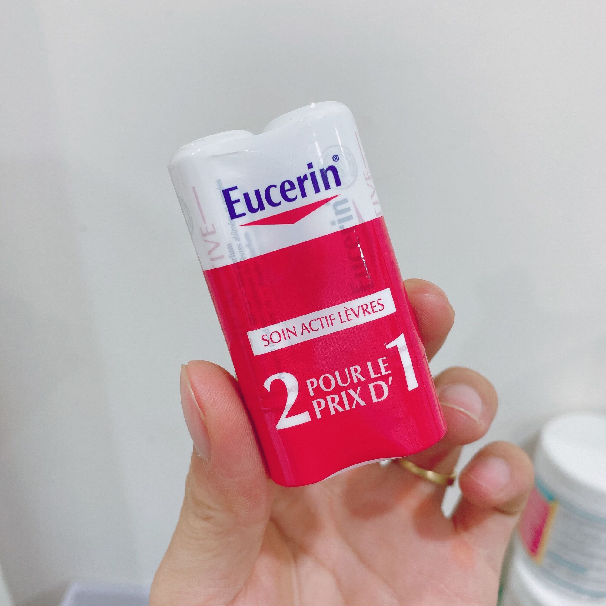 Son dưỡng môi Eucerin 4.8g ( unbox )