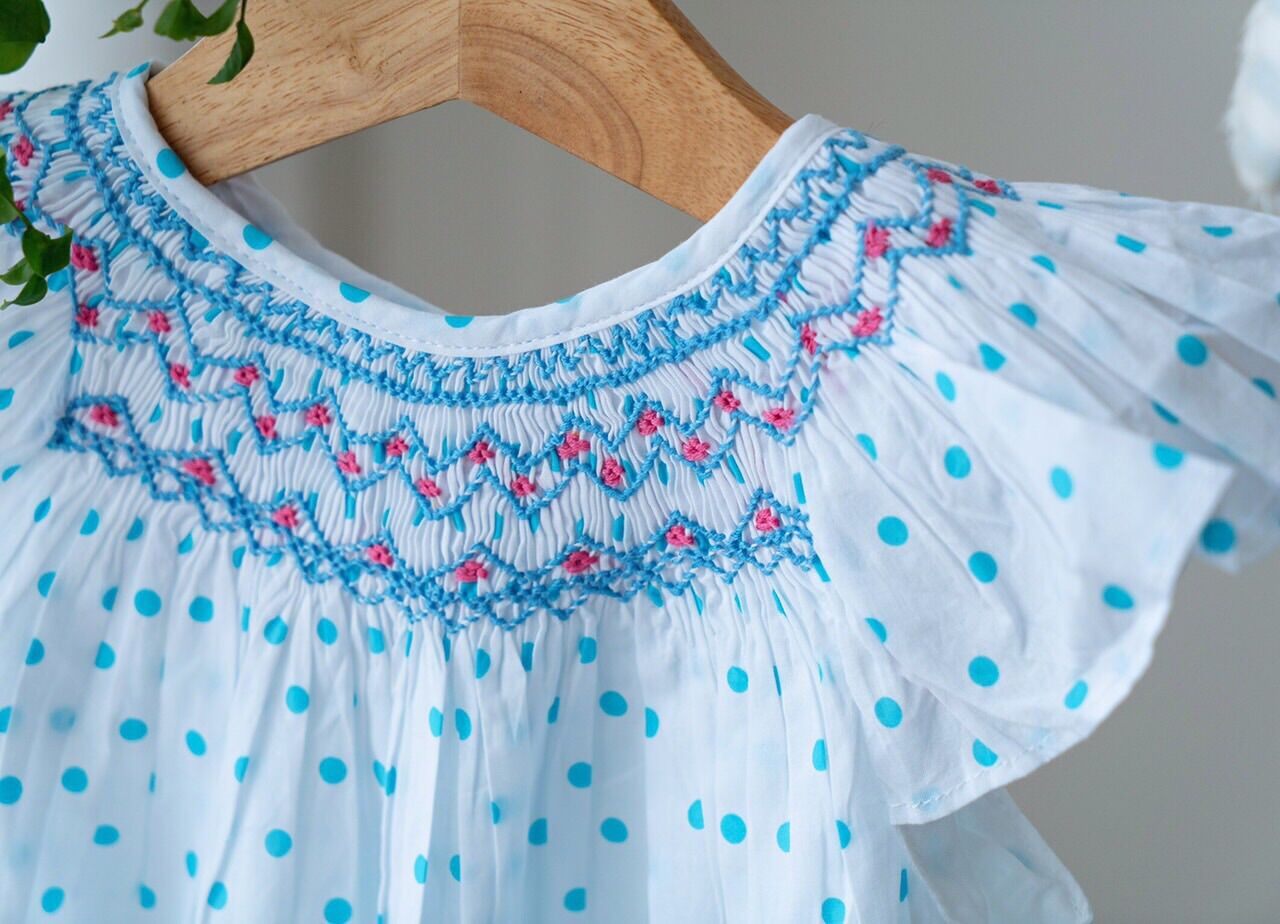SMOCK CHẤM Bi CỔ SEN
