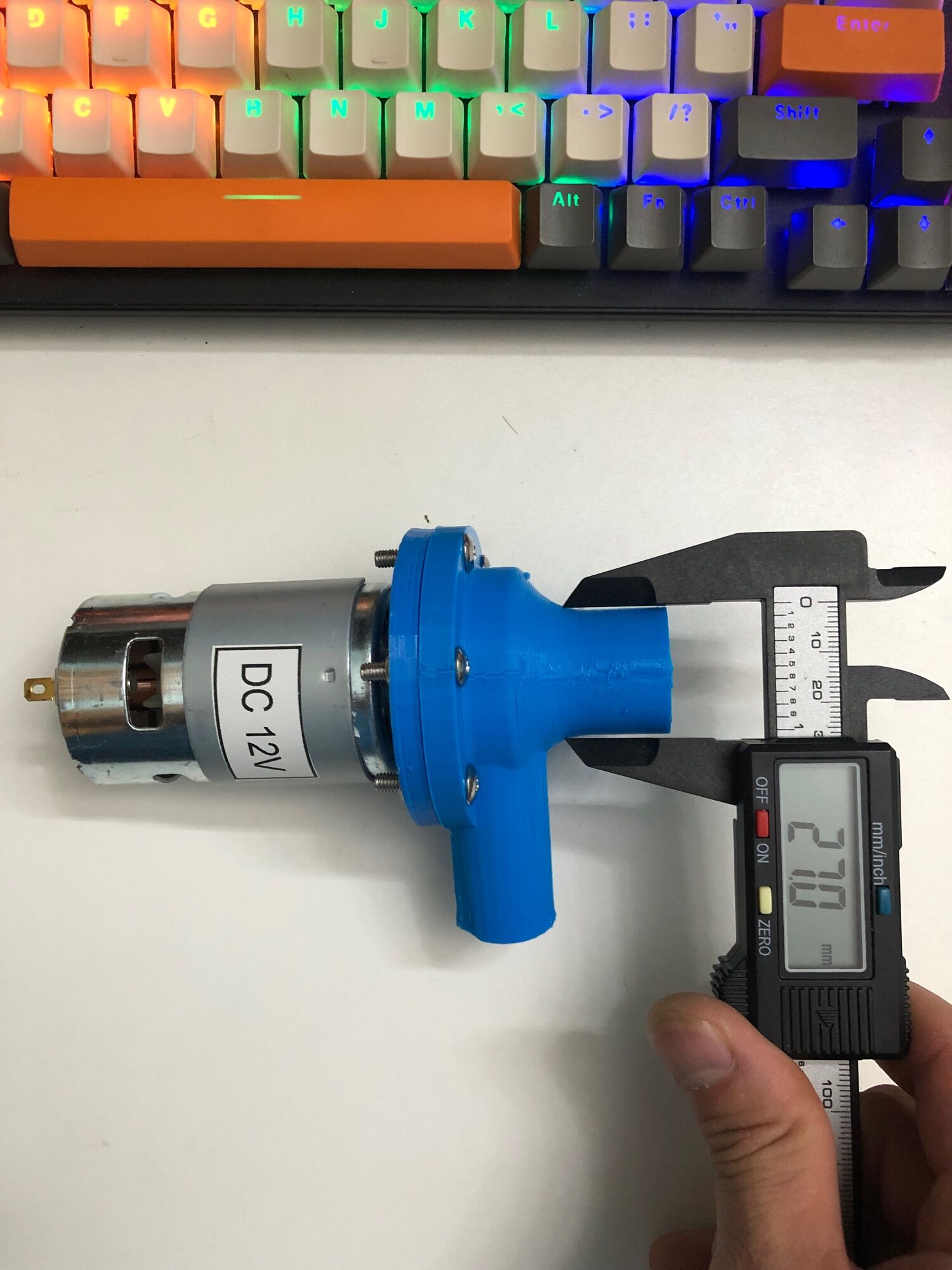 V1- BƠM NƯỚC MINI 775-795- DC12V - Công suất mạnh mẽ thiết kế chắc chắn