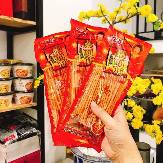 Snack bim bim tăm que cay gói 25g