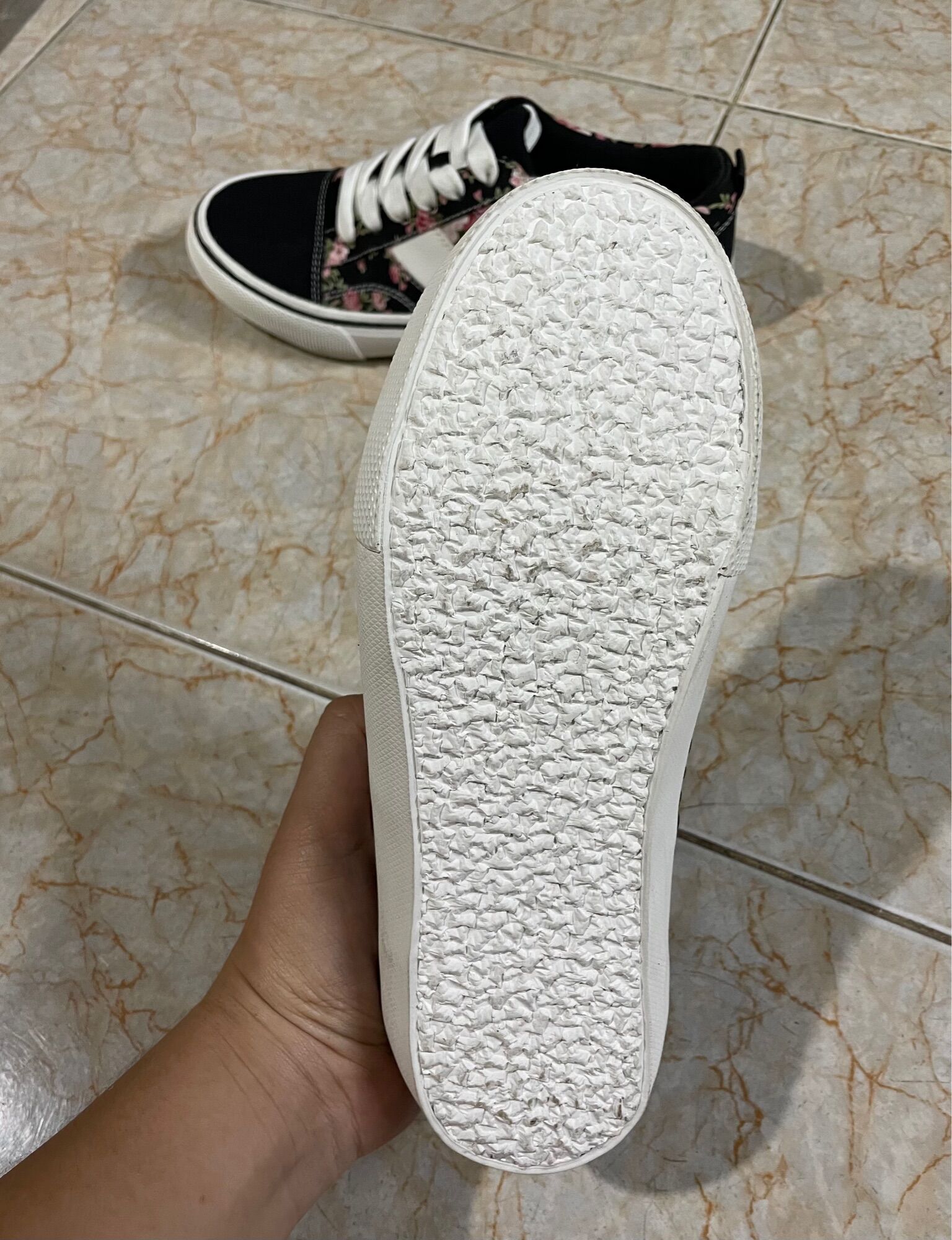 Giày NEXT Dư Xịn Xuất Mỹ Độc Lạ Phối Hoa Size 38 ( Có Sẵn )