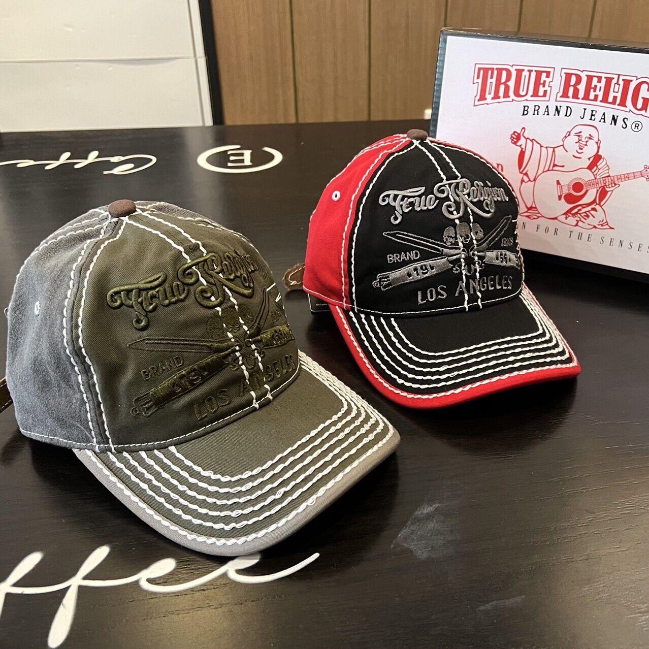 Nón kết/Mũ lưỡi trai Truereligion song kiếm (VNXK)