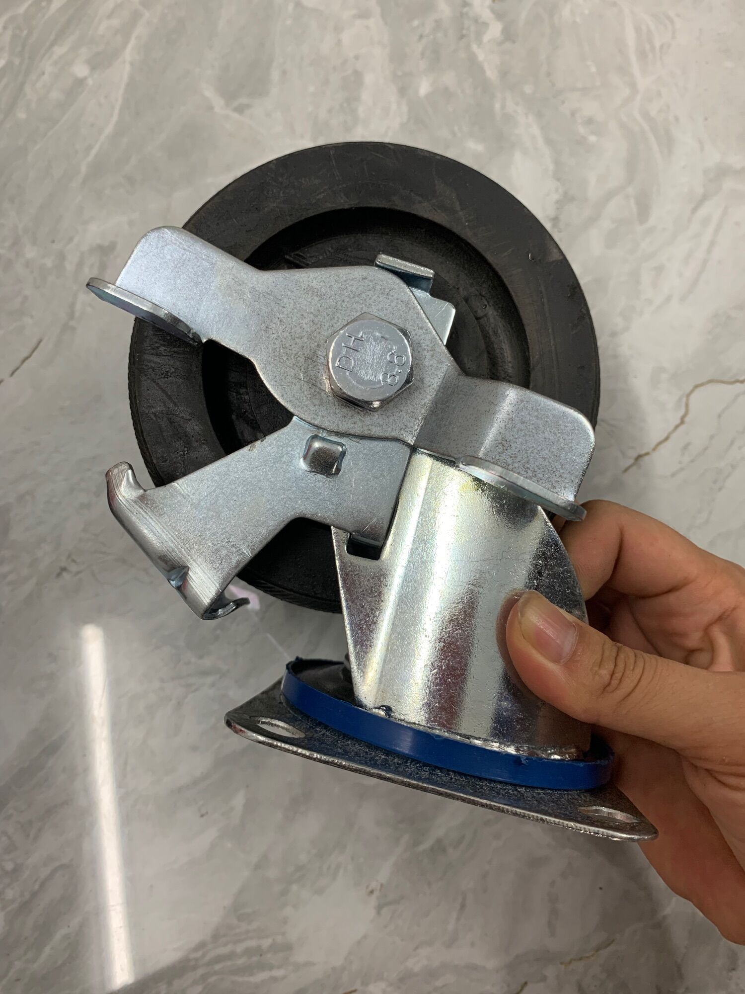 Bánh xe đen cao su chịu lực, siêu bền phi 100mm và 125mm