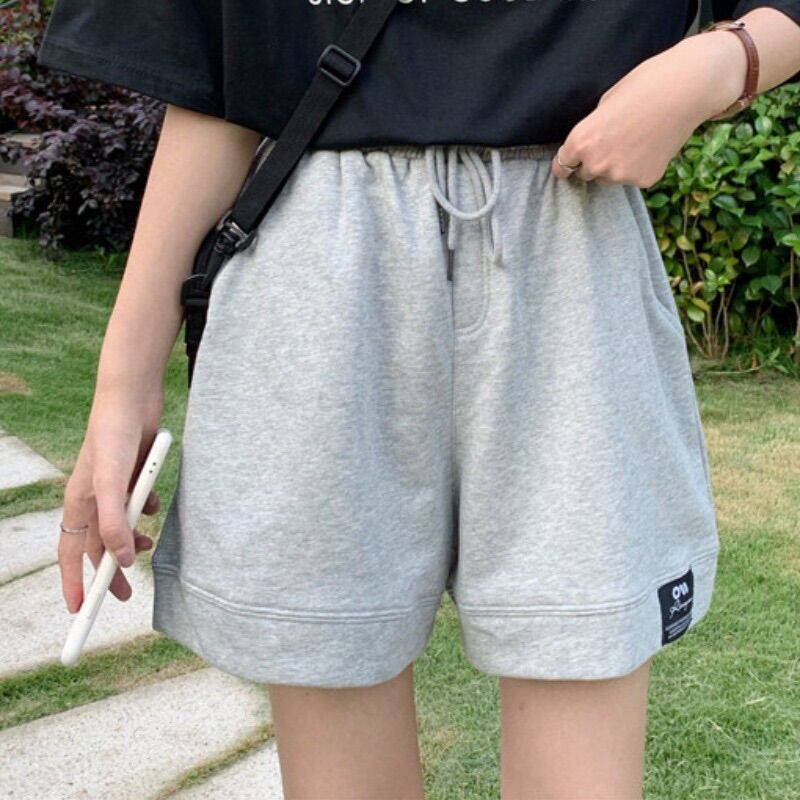 Quần đùi lô gô gấu