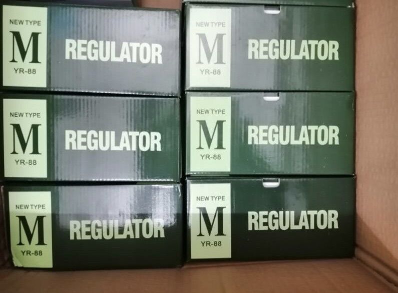 Đồng hồ oxy y tế đo áp suất bình khí Regulator YR-88 (có bình làm ẩm)
