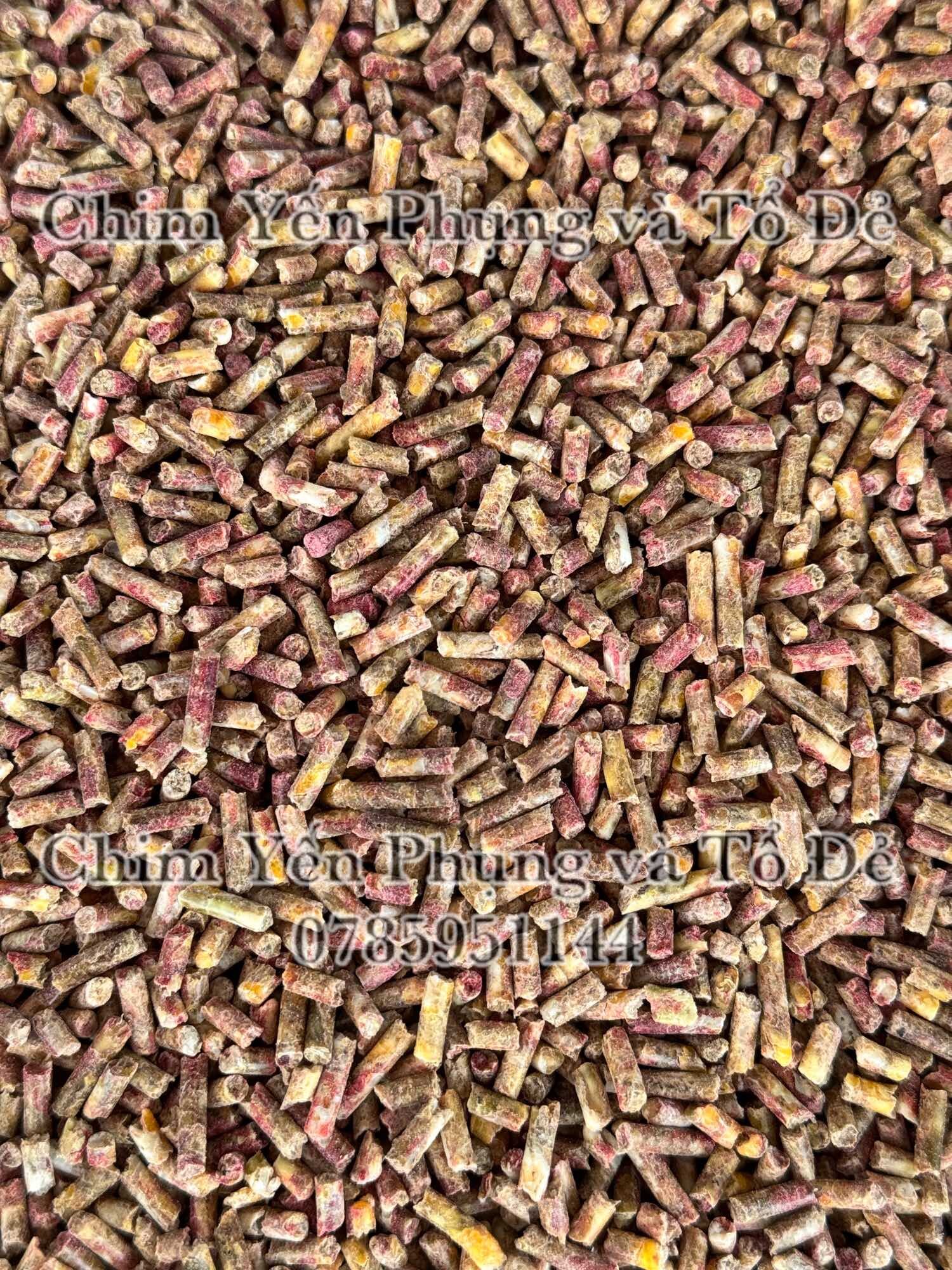 Ngũ Cốc Xay Ép Cám Viên Cho Gà Đá – 1kg