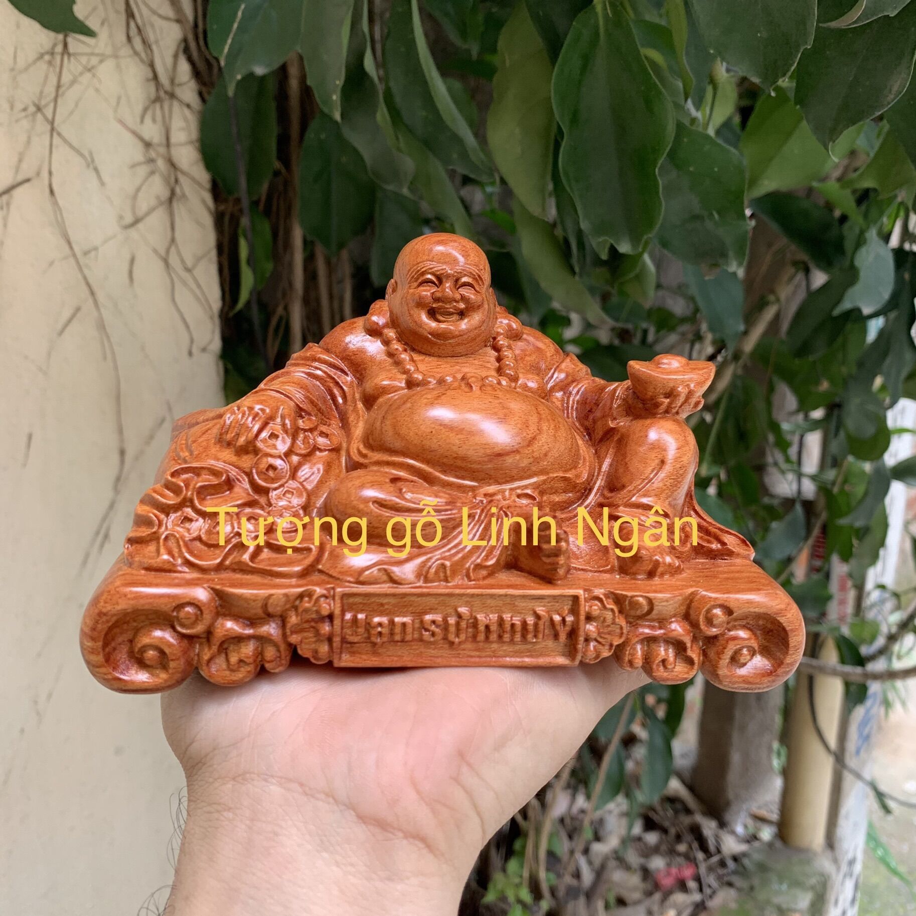 Tượng phật di lặc gỗ hương