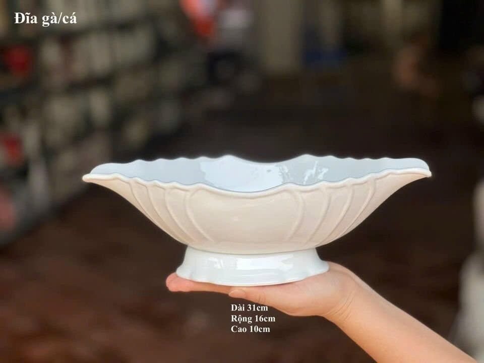 Đĩa thuyền đựng gà gốm sứ hoa sen