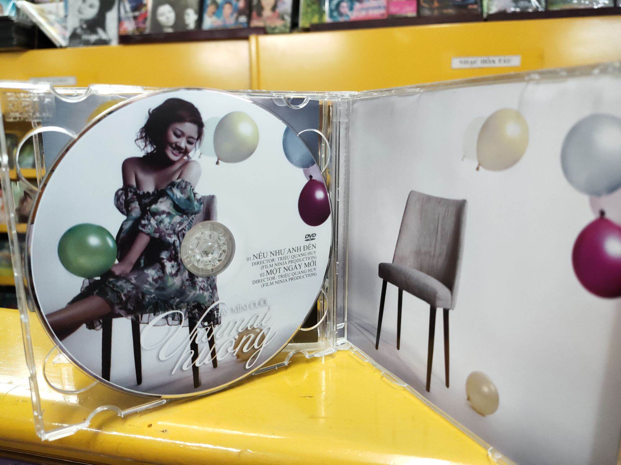 CD& DVD Văn Mai Hương - Hãy mỉm cười