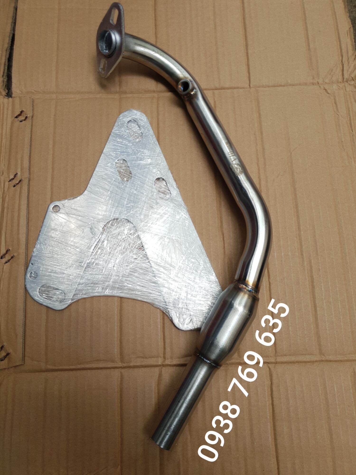 Cổ pô 4 road gắn sh mode đời mới, cổ có ốc cảm biến.
