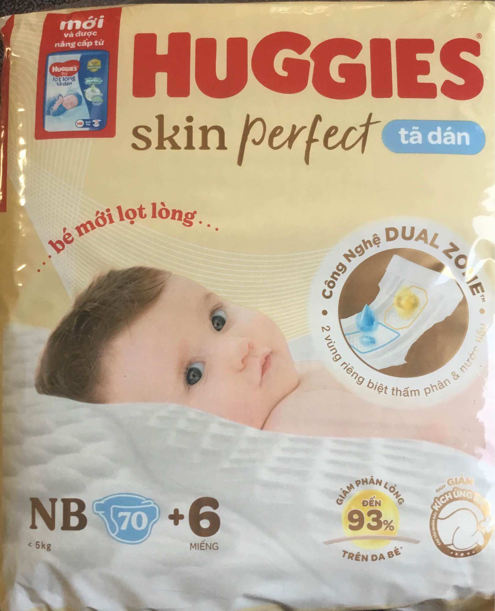 Sỉ- tặng thêm 6 miếng - mẫu mới tã dán huggies nb70 - skin perfect ngừa hăm - tã cho trẻ sơ sinh newborn